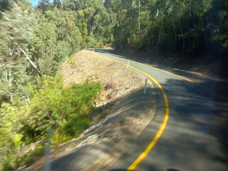Winding road up to Hotham