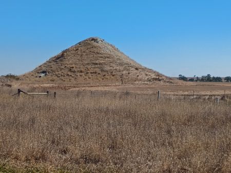 Moolort pyramid